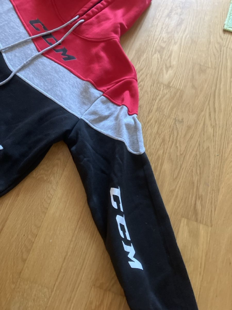Ccm Maglioni & Felpe: CCM Hoodie Grösse M – Usato da Steffisburg venduto da muggenstutz31 1