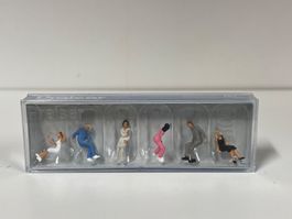 Preiser Preisergruppe 02  14138 sitzende Paare H0