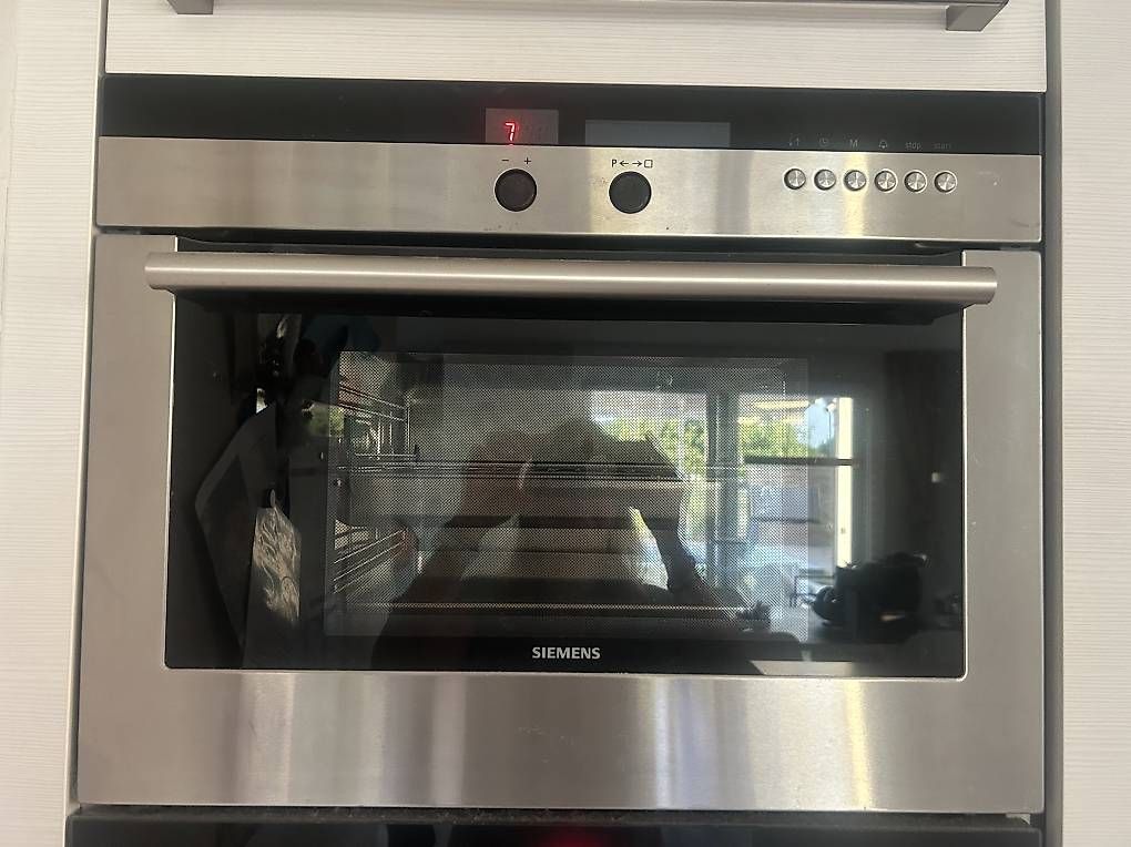 Siemens Appareils de cuisine: Backofen und Steamer von Siemens – D'occasion à Sutz par SteinerRico 1