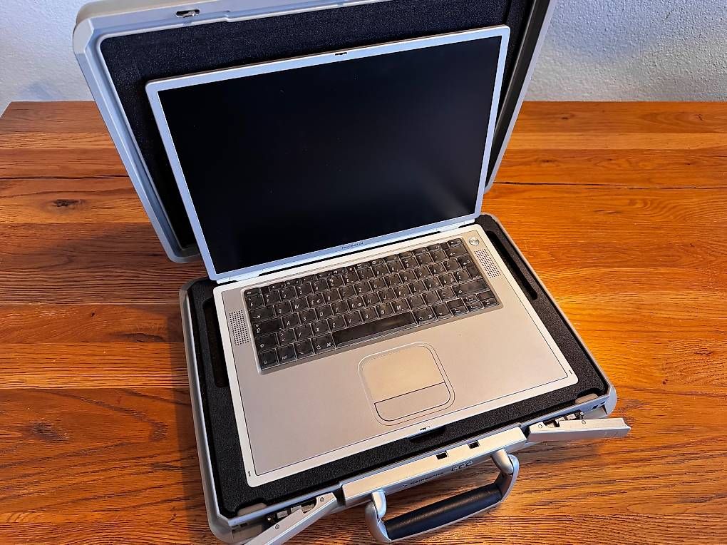 Apple Notebook: 007-Set: PowerBook G4 Titanium 1GHz | SSD | Samsonite – Usato da Neuenhof venduto da m3nin0 1