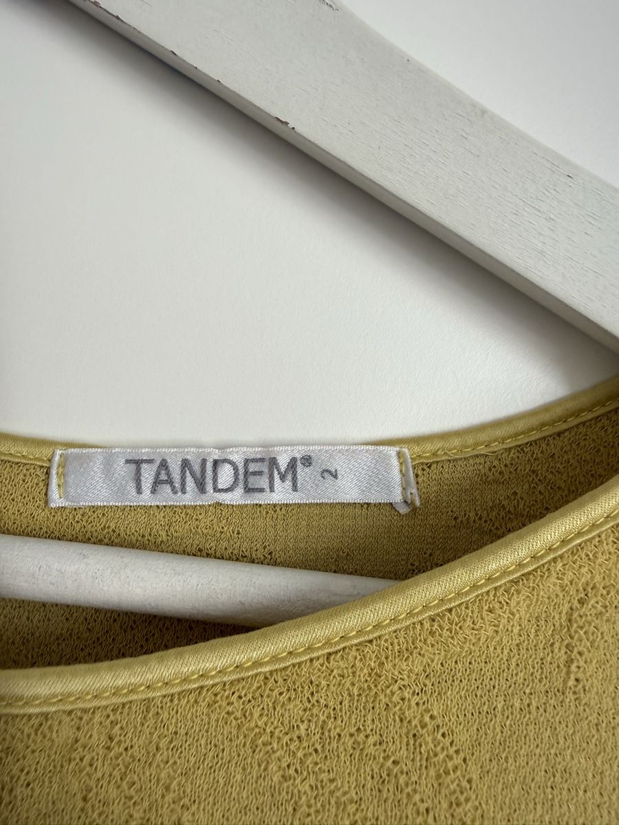 T-shirt: Hochwertiges Oberteil Von Tandem – Usato da St. Gallen venduto da Frickmoser 1