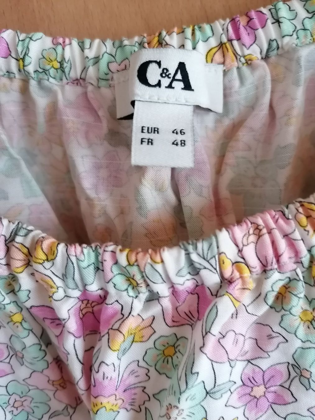 C&A Top: Blouse fleurie – Usato da Montcherand venduto da petiteoune75 3