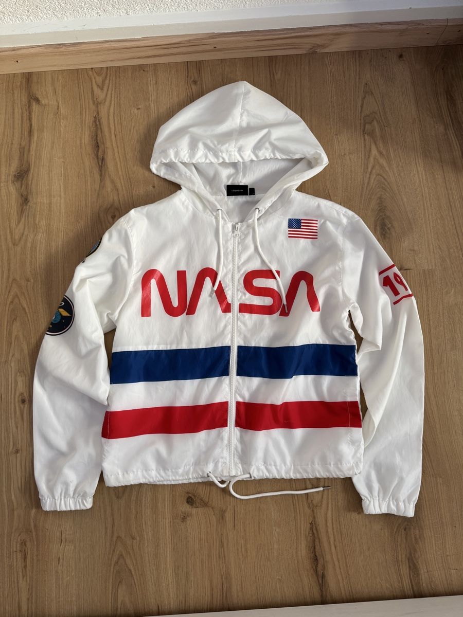 Jacken: Windbreaker Jacke NASA Weiss – Gebraucht aus Liestal von lea_j9xn
