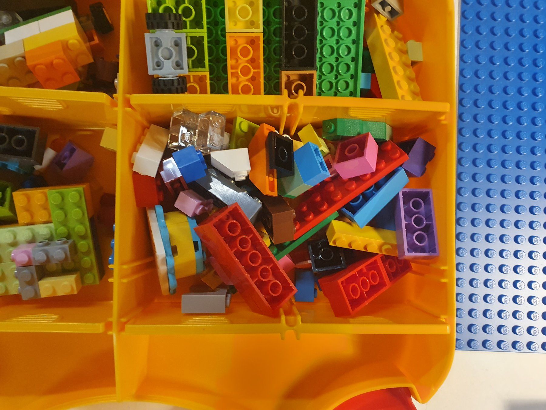 Lego Giocattoli: Legobox – Usato da Zürich venduto da loosebone 1
