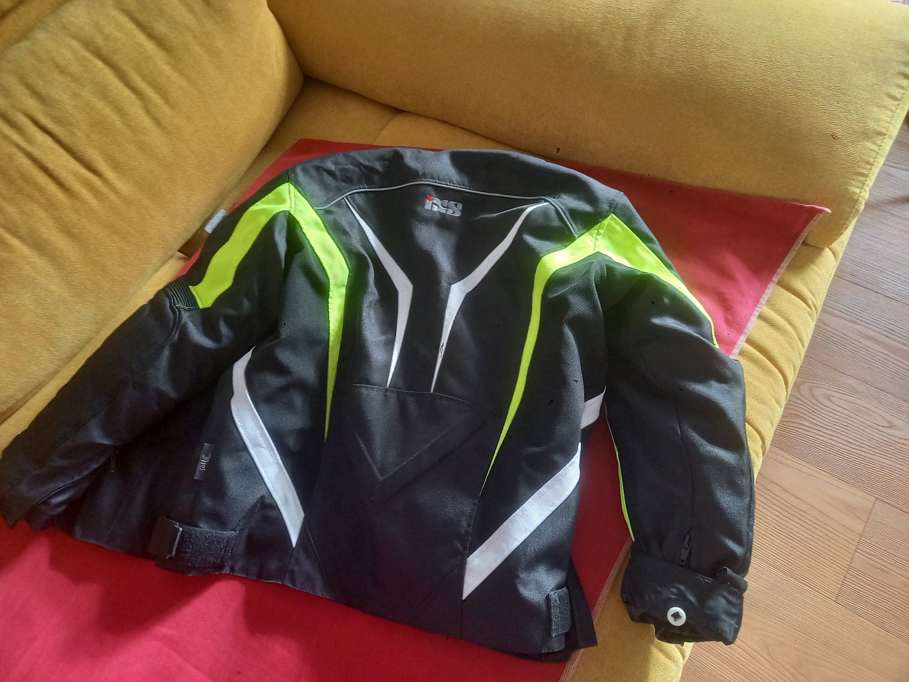 IXS Giacche: Veste moto/ enfant – Nuovo (secondo la descrizione) da Lausanne venduto da lca_k577