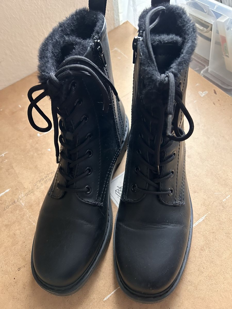 Chaussures femmes: Stiefeletten grösse 39 – D'occasion à Bern par Dafi7 1