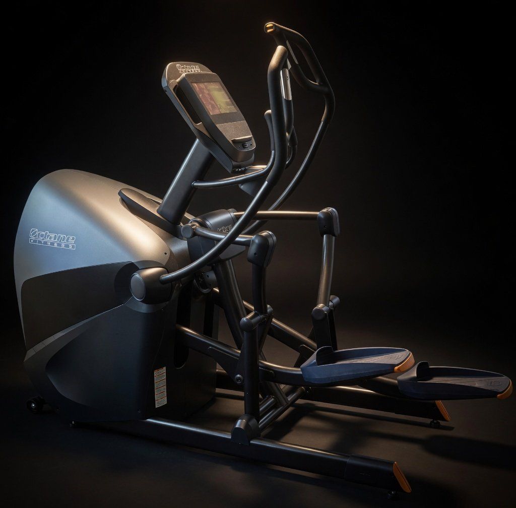 Vélos d'appartement: Crosstrainer Octane XT One mit Smart Console – D'occasion à Muri b. Bern par Innivate