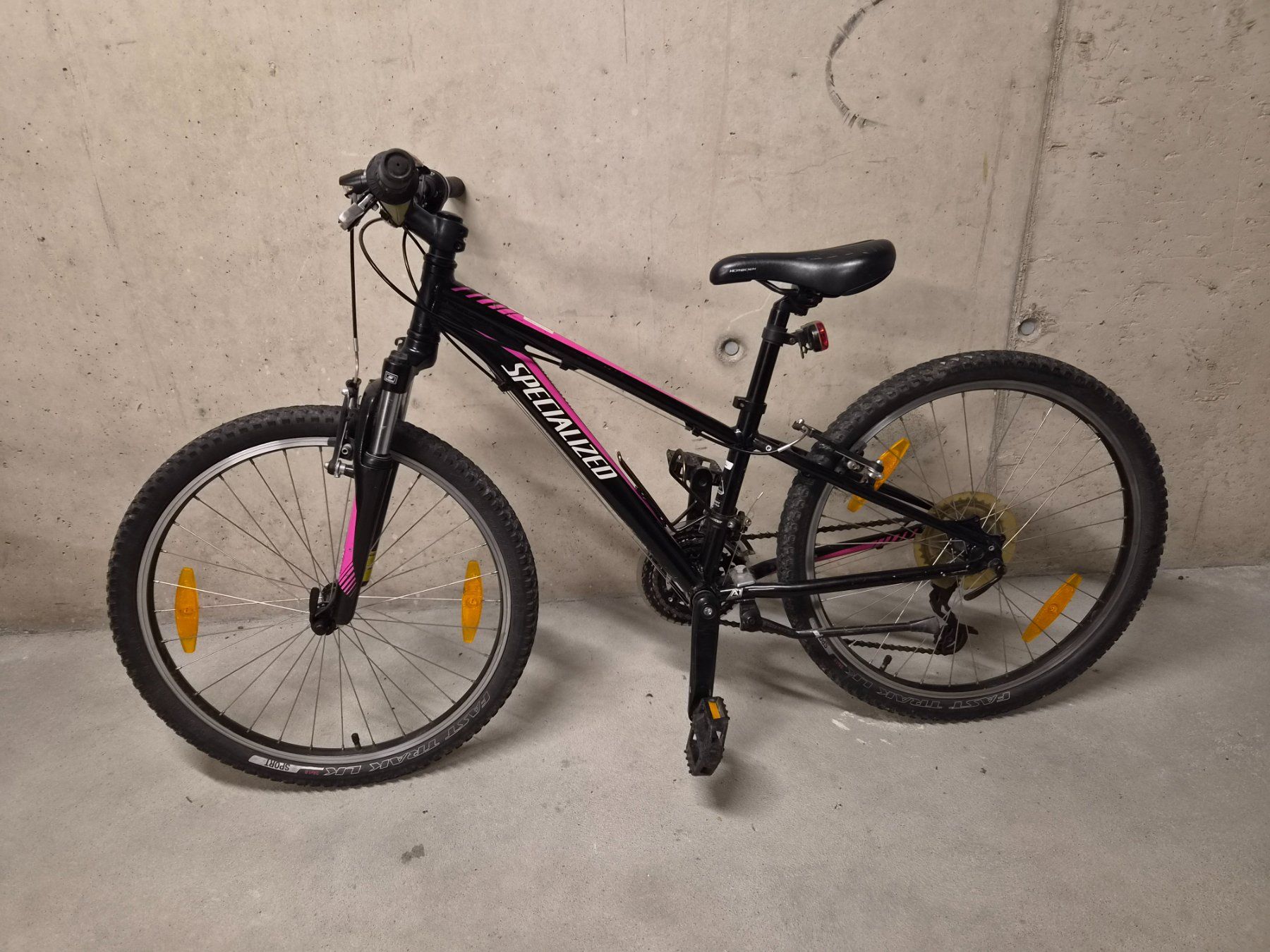 Specialized Hot Rock 24 Mädchenfahrrad (Gebraucht) in Niederrohrdorf ...