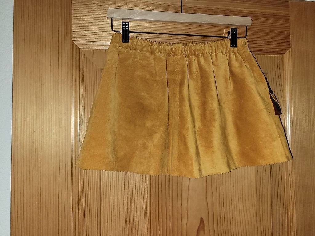 Röcke: Mini Rock Wildleder Look – Gebraucht aus Kallnach von _blub_ 1