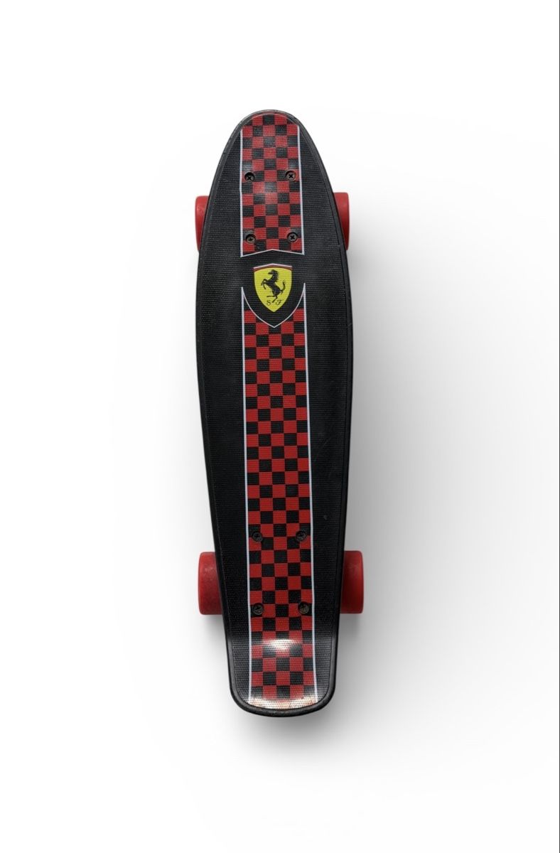 Skateboards: Skateboard Ferrari Vintage 🛹 – D'occasion à Vessy par _Callidus_
