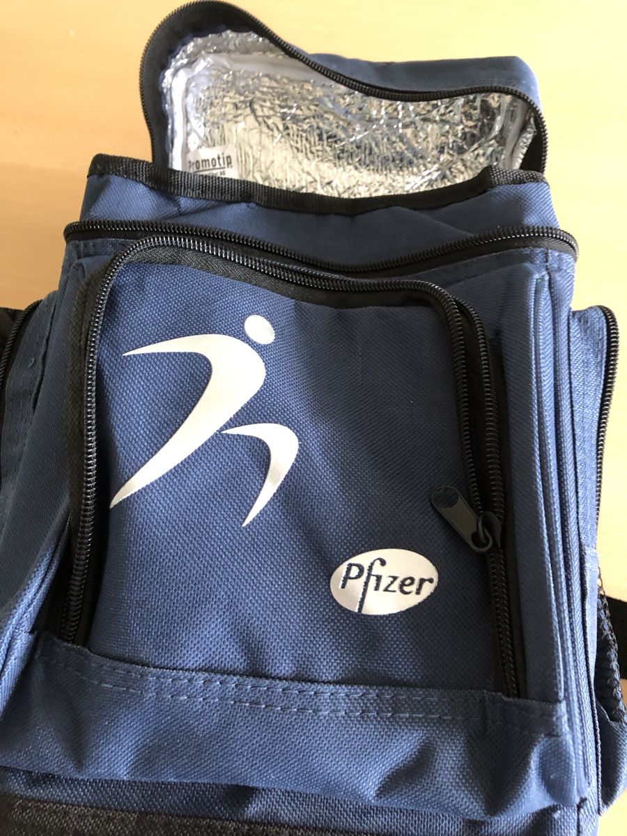 Kühlschränke & Kühlen: Pfizer Kühltasche klein mit viel Stauraum – Neu (gemäss Beschreibung) aus Wil SG von wexi 1