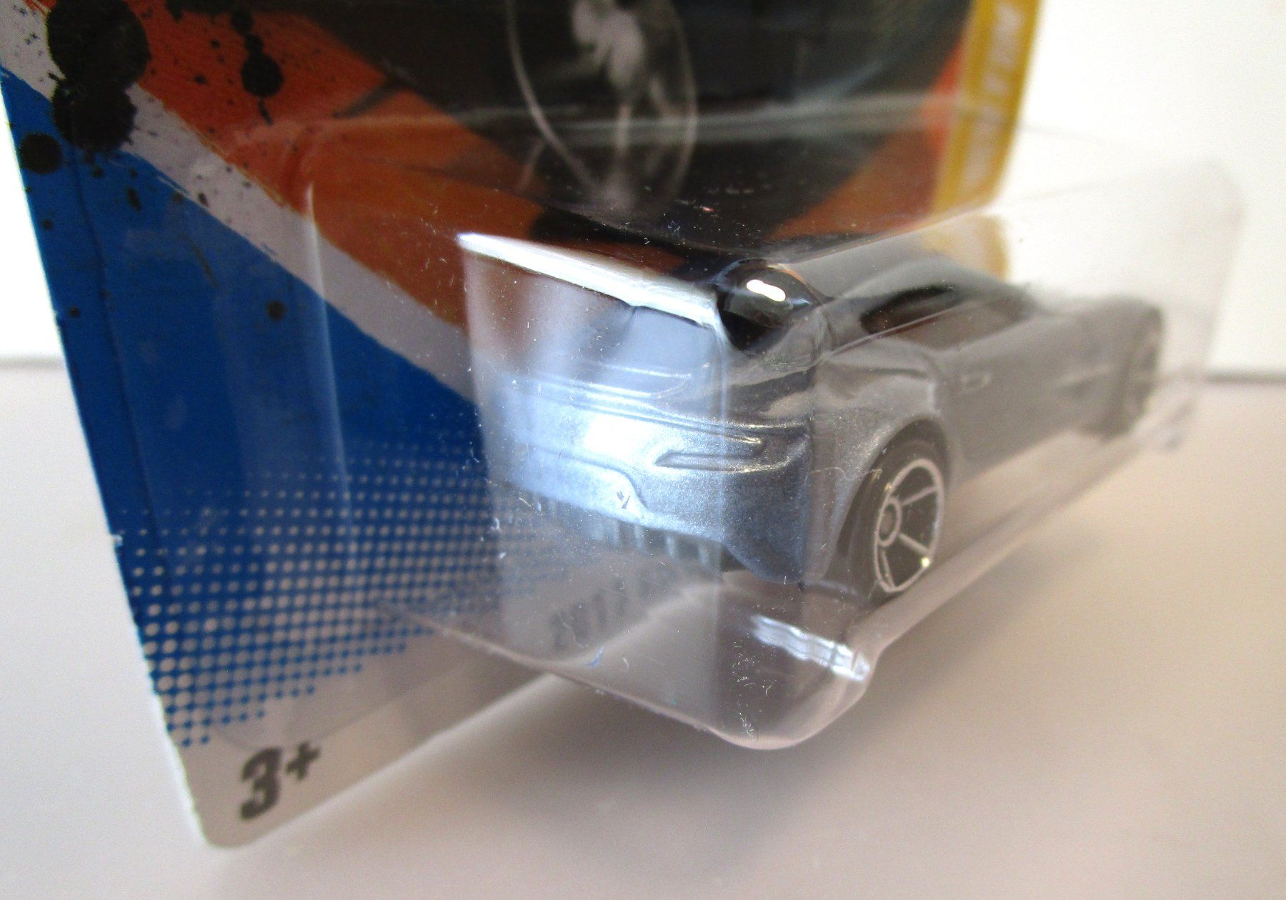 Aston Martin Modellini d'auto: HOT WHEELS ASTON MARTIN ONE-77 - T9701 – Nuovo e nell'imballaggio originale da Chêne-Bourg venduto da breno56 3