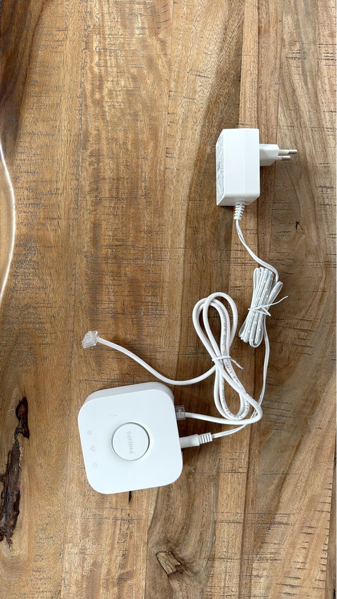 Philips Hub & Switch: Philips Hue Bridge gebraucht  – Usato da Tann venduto da marcb200012