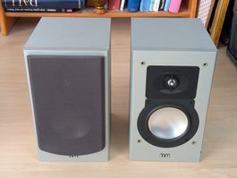 ELAC BS 103.2 Regallautsprecher (Silber) – Made in Germany