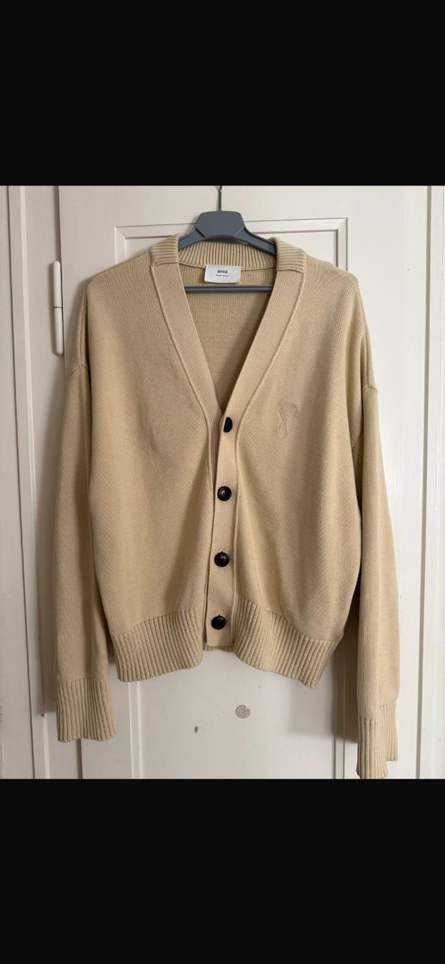 Maglioni & Felpe: Ami Paris Cardigan – Usato da Glattbrugg venduto da A.S.90