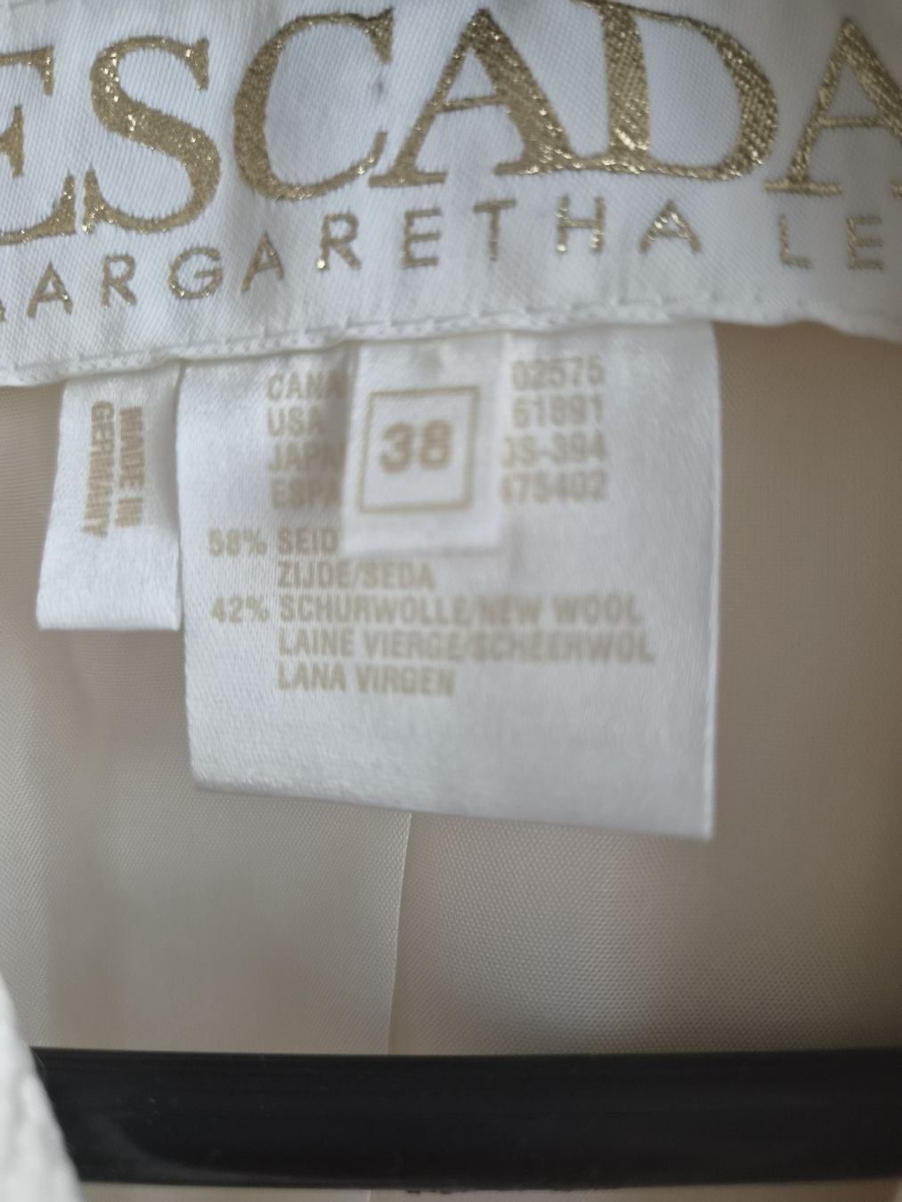 Escada Giacche: Escada schöner Blazer Gr. 38 – Usato da Frenkendorf venduto da Moon111 2