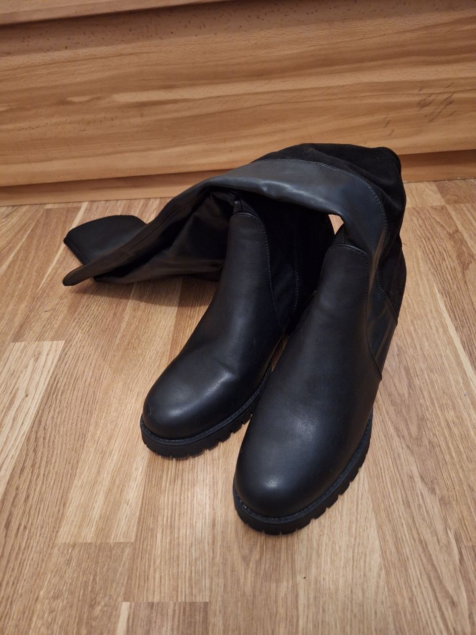 Scarpe da donna: Nouvelles bottes d'automne – Nuovo (secondo la descrizione) da Bassecourt venduto da dar_c72c 4