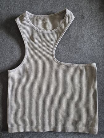 Top asymétrique Bershka, taille S, couleur taupe 