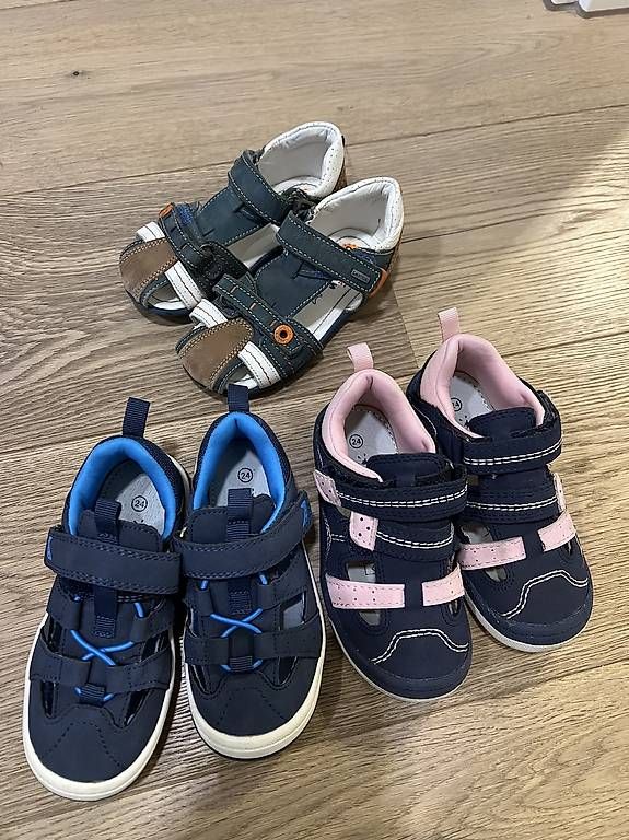 Scarpe per ragazzi: Kinderschuhe Gr 24 Sommer – Usato da Aarwangen venduto da yul_25rt 1