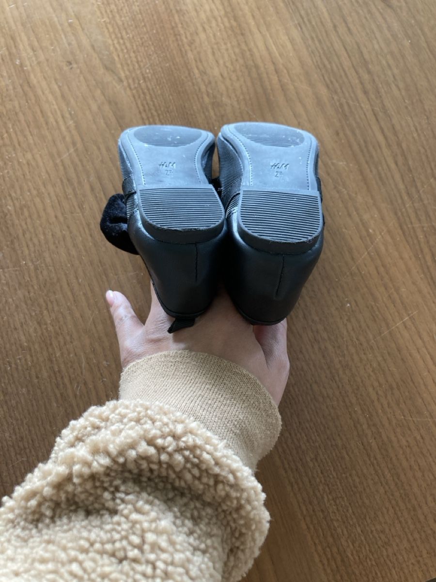 H&M Scarpe per ragazze: Ballerinas in der Grösse 27 – Usato da Wauwil venduto da alessandrea82 2
