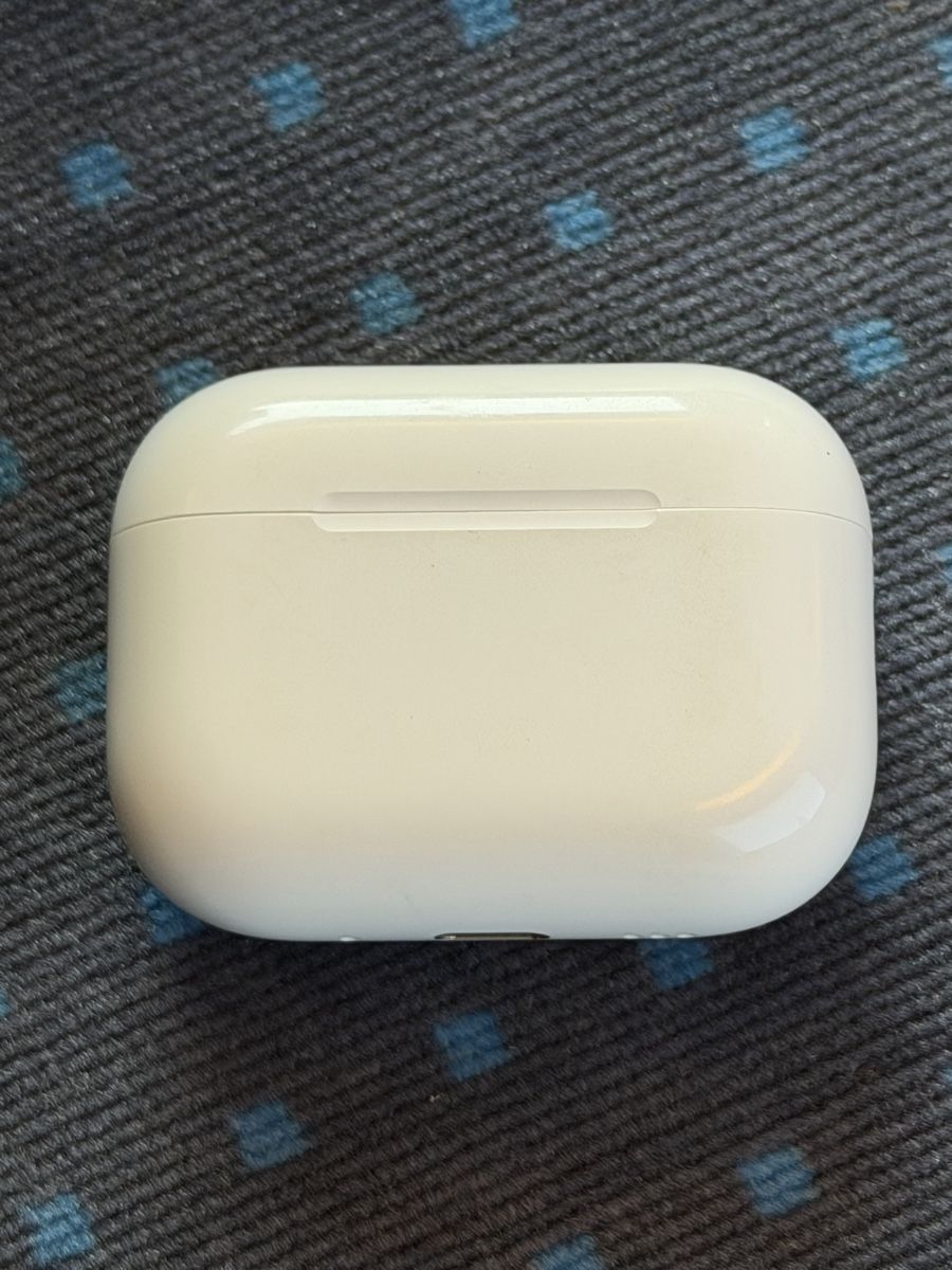 Apple Cuffie: Apple AirPods Pro 3 Ladecase – Usato da Niedergösgen venduto da Lifestyle-85