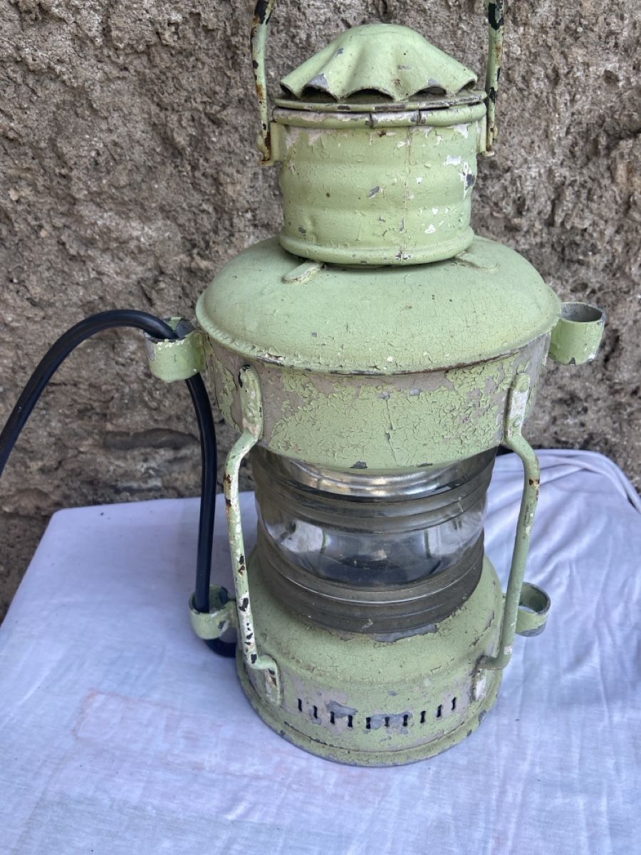 Lampade: Schiffs-Laterne alt, Lampe mit Stromkabel, leichte Gebrauchs – Usato da Brienz BE venduto da hey_z9vg 1