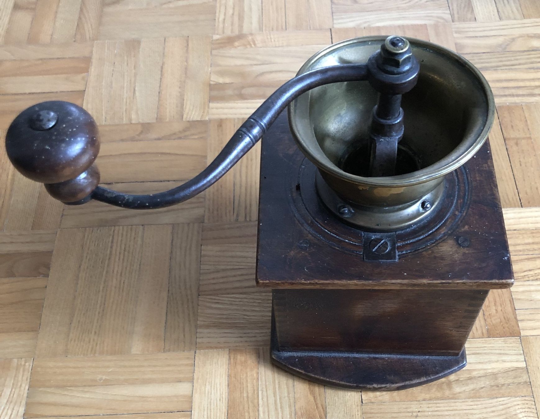 Elettrodomestici da cucina: Antike Kaffeemühle aus Holz – Usato da Binningen venduto da Steffisboerse 4