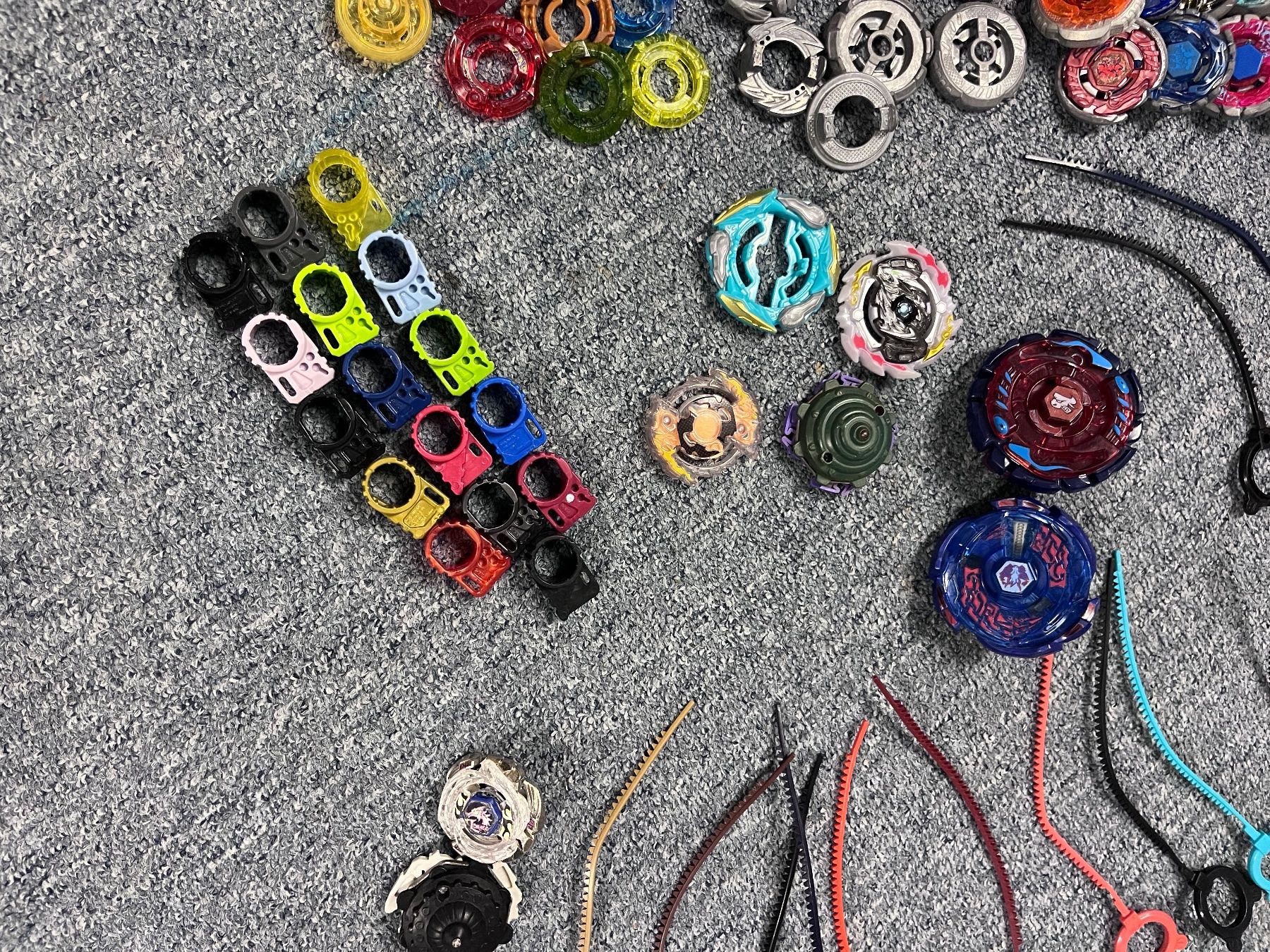 Spielzeuge: Beyblade bundle – Gebraucht aus Zürich von Proton_Slit 6
