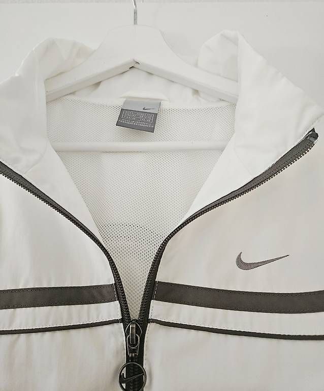 Nike Giacche: Nike Jacke  Retro-Look, Grösse L – Usato da Herrliberg venduto da MoniPoni 2