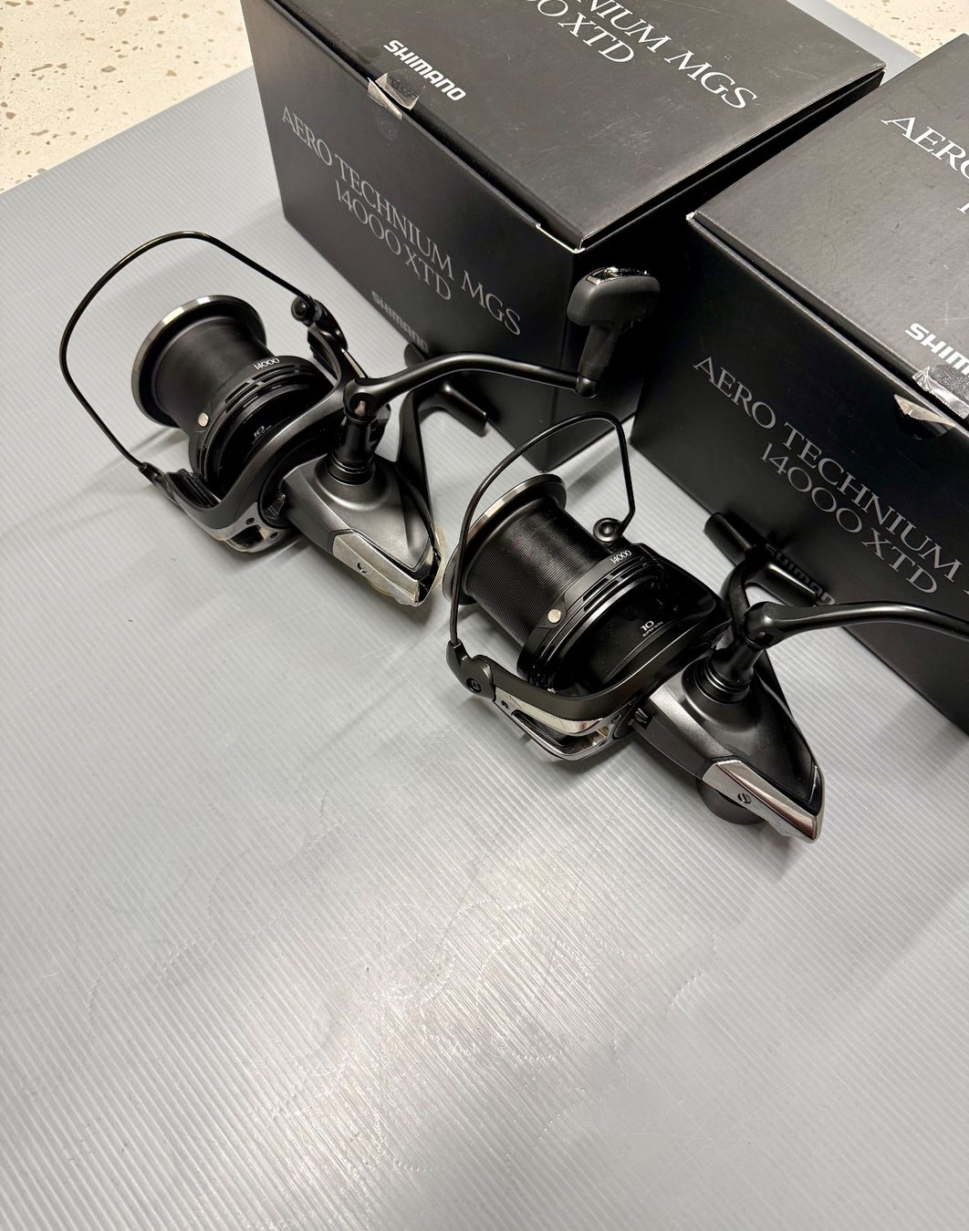 Shimano Tamburi & Mulinelli: 2x Shimano Aero Technium MgS 14000XTD Karpfenrollen – Nuovo e nell'imballaggio originale da Trimbach venduto da duri.. 4