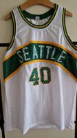 Maillot NBA custom Sonics dédicacé par SHAWN KEMP