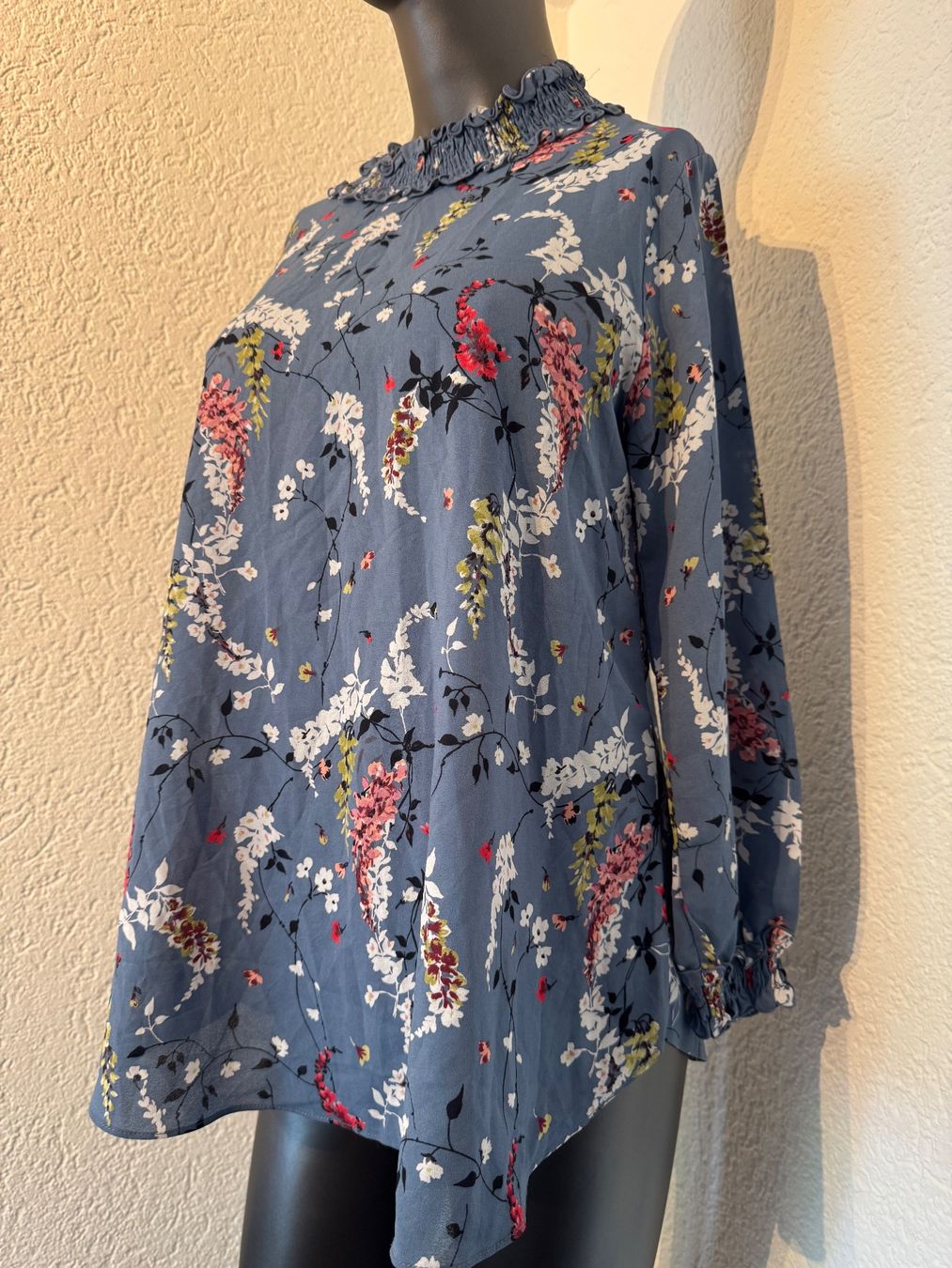 Camicette: Sommer Bluse Blumenmuster Gr M Blau – Usato da Frenkendorf venduto da Style365