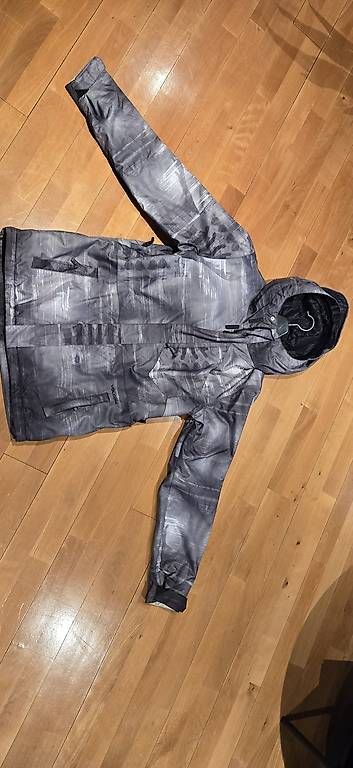 Giacche: Snowboardjacke – Usato da Nottwil venduto da sch_68nw 1