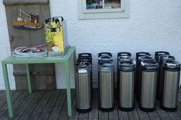 Professionelles Zapfanlage Gesamtpaket mit Kegs und Abfüller