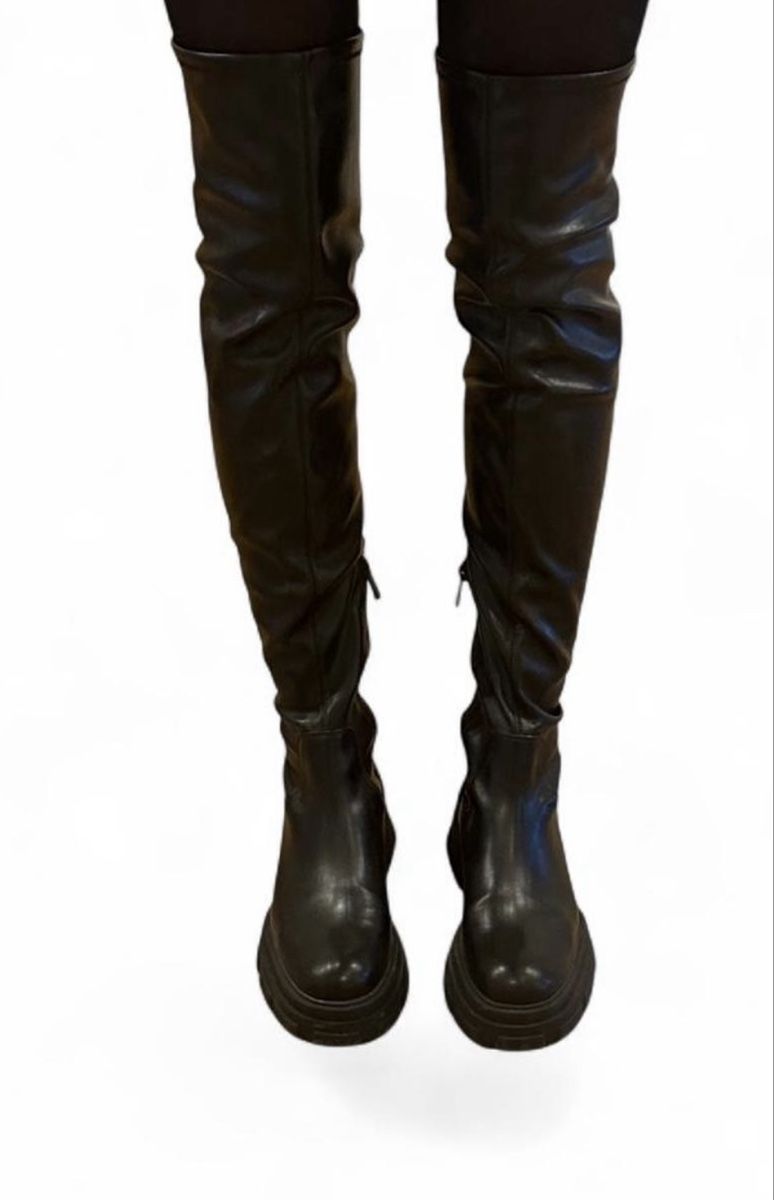 Damenschuhe: Schwarze Overknee-Stiefel, Grösse 40 – Gebraucht aus Koppigen von mrs_5gyj 1