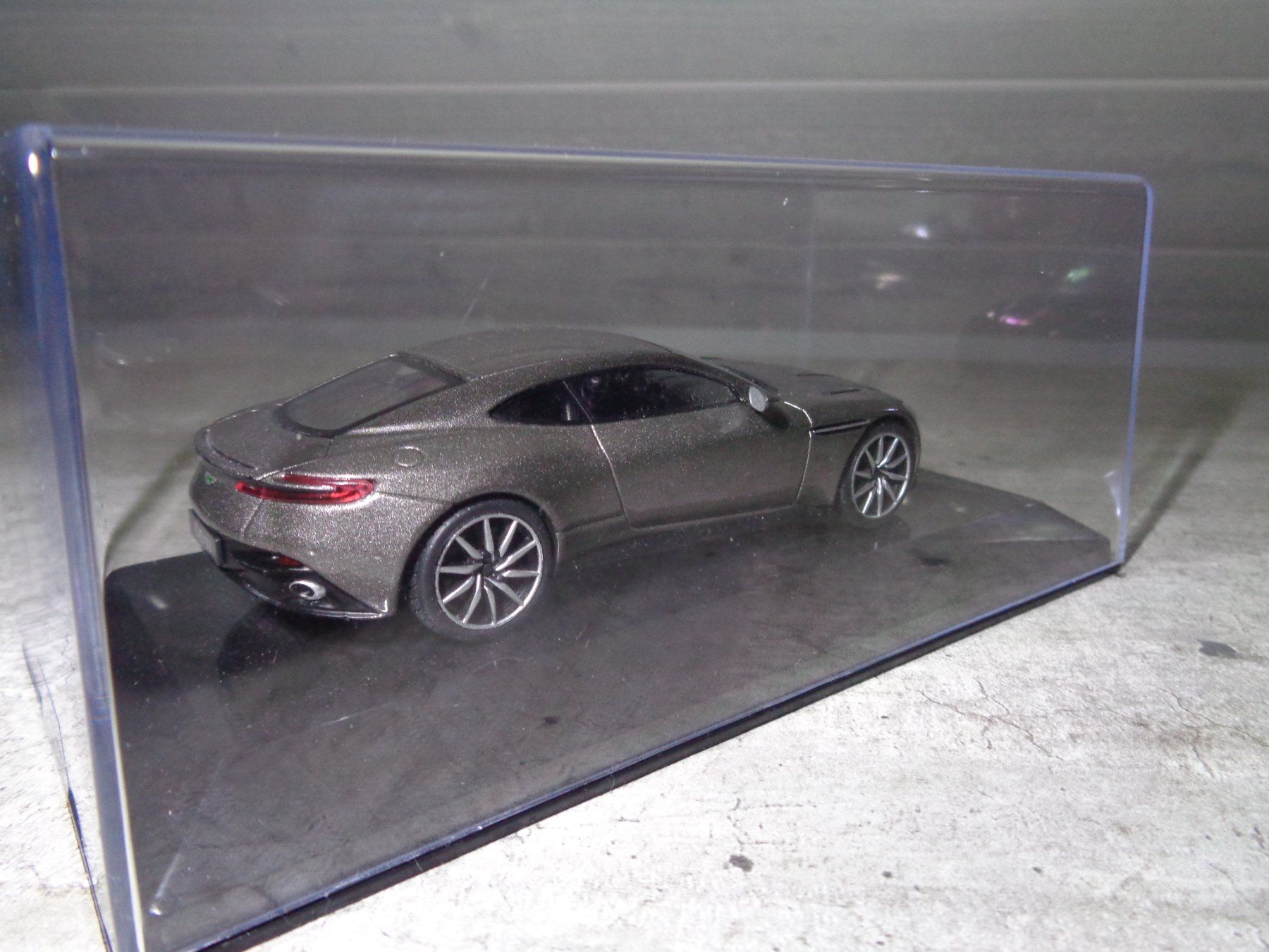 Aston Martin Modellini d'auto: Altaya 1:43 Aston Martin DB11 2016 – Nuovo e nell'imballaggio originale da Reconvilier venduto da rallycar 3