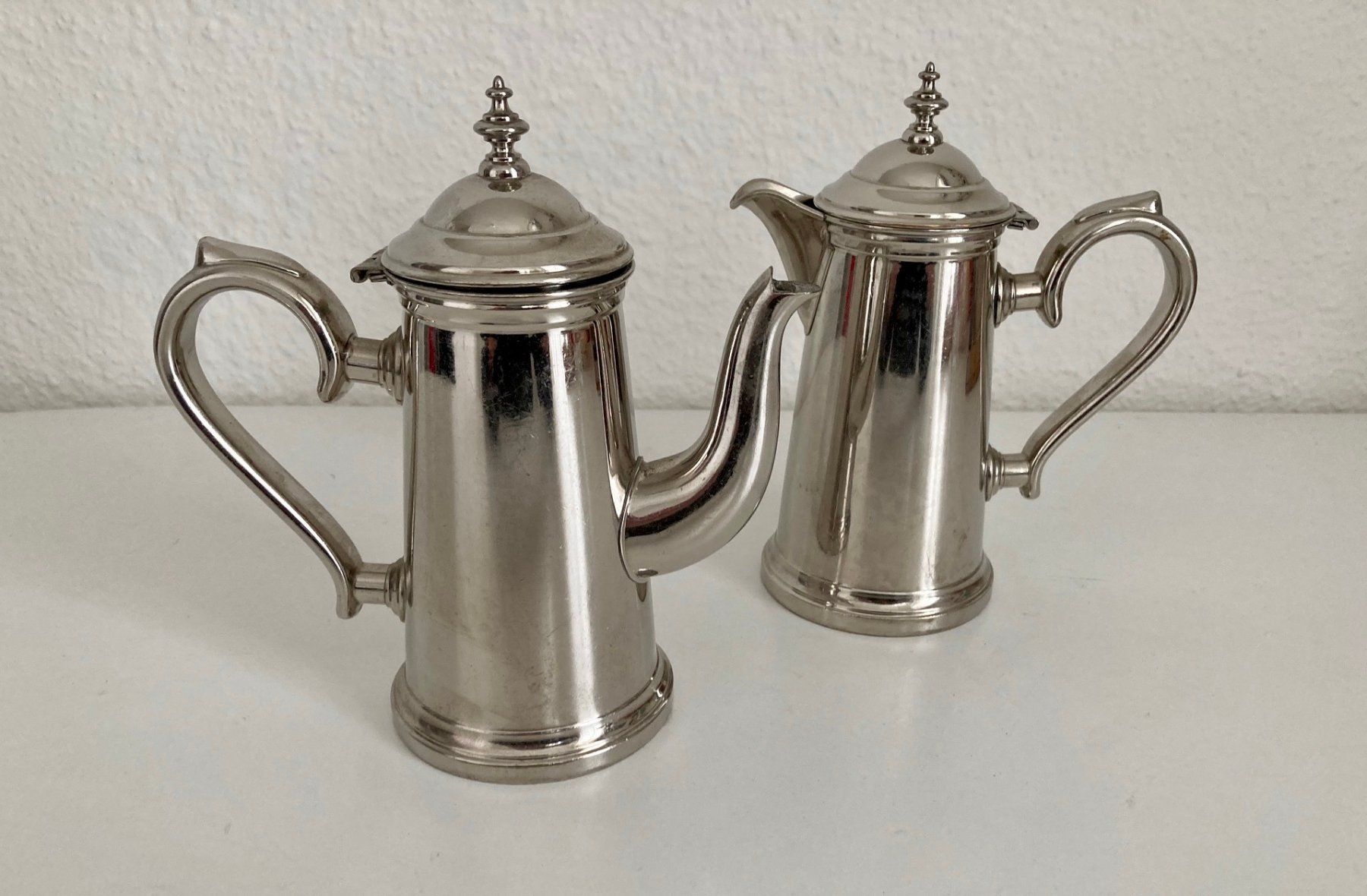 Alle Dekorationen: Vintage Kaffeekannen Set, Dekoration – Gebraucht aus Zürich von cornetto55