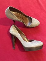 Pumps Fiori Francesi Wildleder beige Grösse 40 getragen