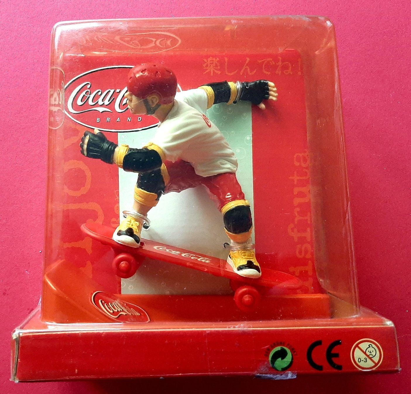 Statuette: Figurine Coca-Cola skater – Nuovo e nell'imballaggio originale da Montet (Glâne) venduto da Koada2