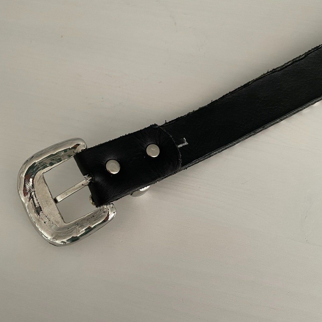 Cinture: Kippys schwarzer Ledergürtel mit Strass – Usato da Thun venduto da Rowaner 4