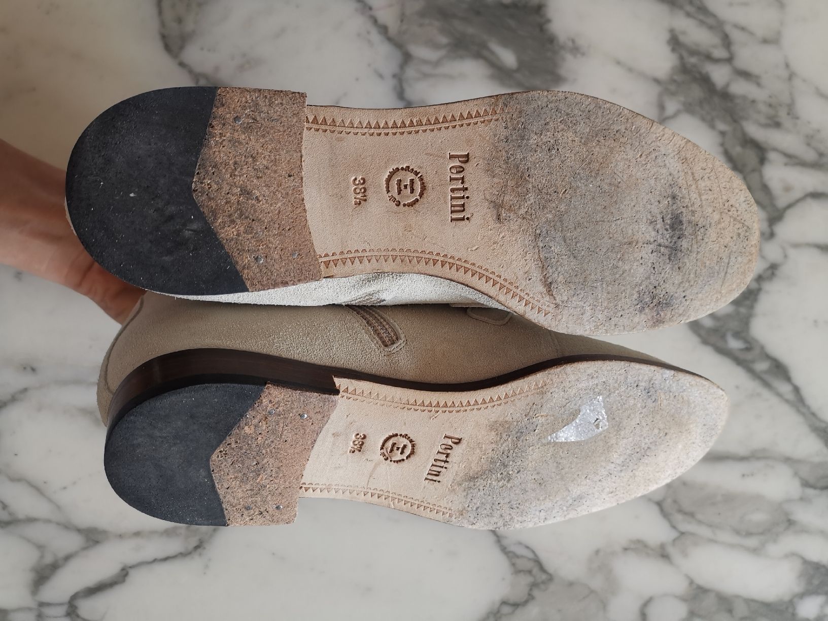 Scarpe da donna: Pertini Leder Stiefelette, Schnallen, Nieten – Usato da Uerikon venduto da pink_flamingo 3