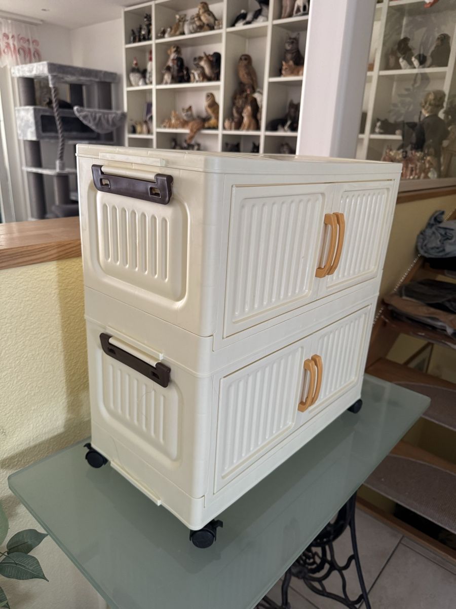 Cassettiere: kleines Möbel aus Kunststoff mit Rollen – Nuovo (secondo la descrizione) da Thun venduto da Pfausi1966 2