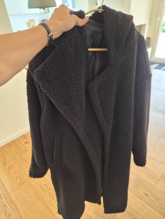 Cosy Black Teddy Coat - Perfect for Autumn/Winter!