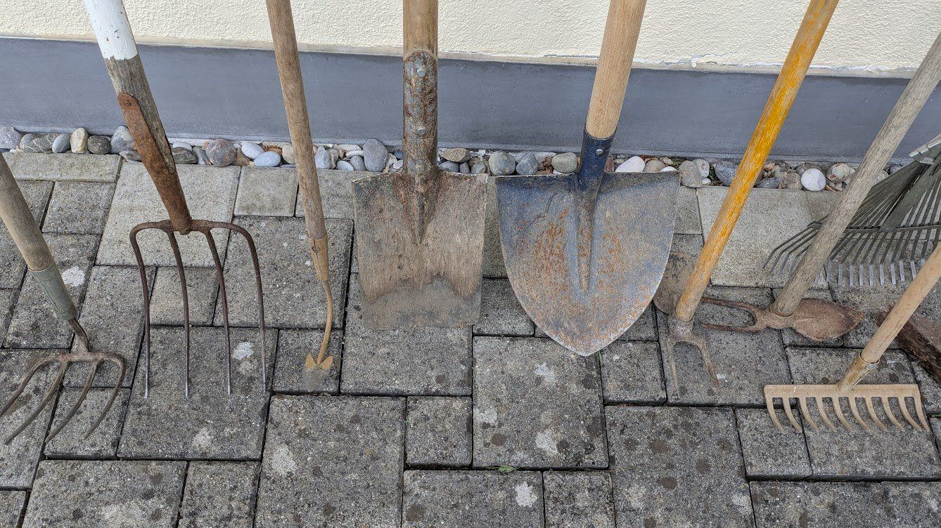 Alle Werkzeuge: Diverse Gartenartikel 10 Stk. im Set – Gebraucht aus Bäretswil von Ober-Land 2