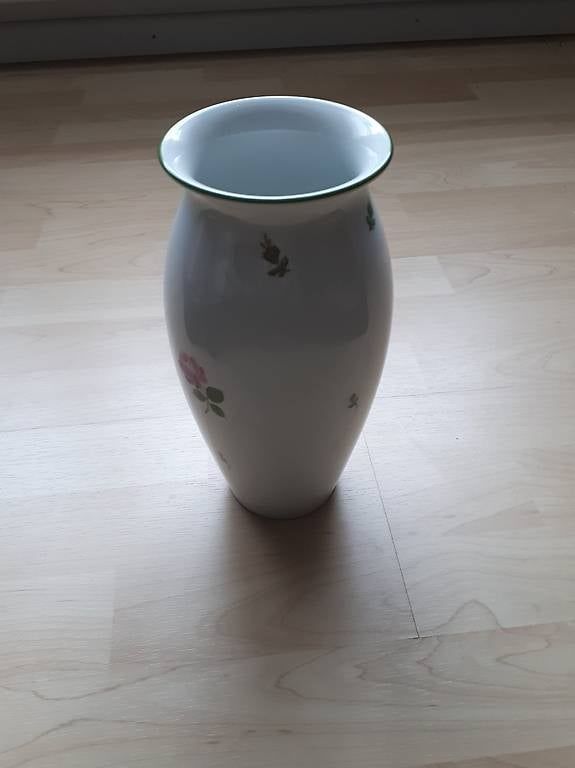 Vasi & Recipienti: Augarten Vase, Wiener Rose – Usato da Dürnten venduto da kuh_7mdq 1