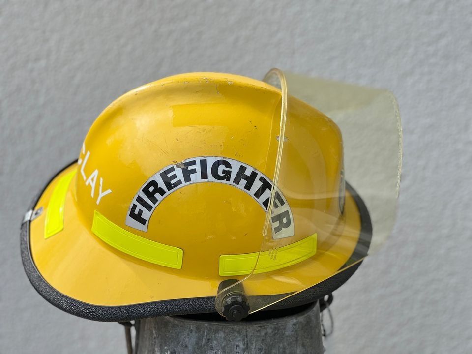 Pompieri: FW Helm Fire County Florida 1981- Sammlerstück – Usato da Oberaach venduto da Maidup 2