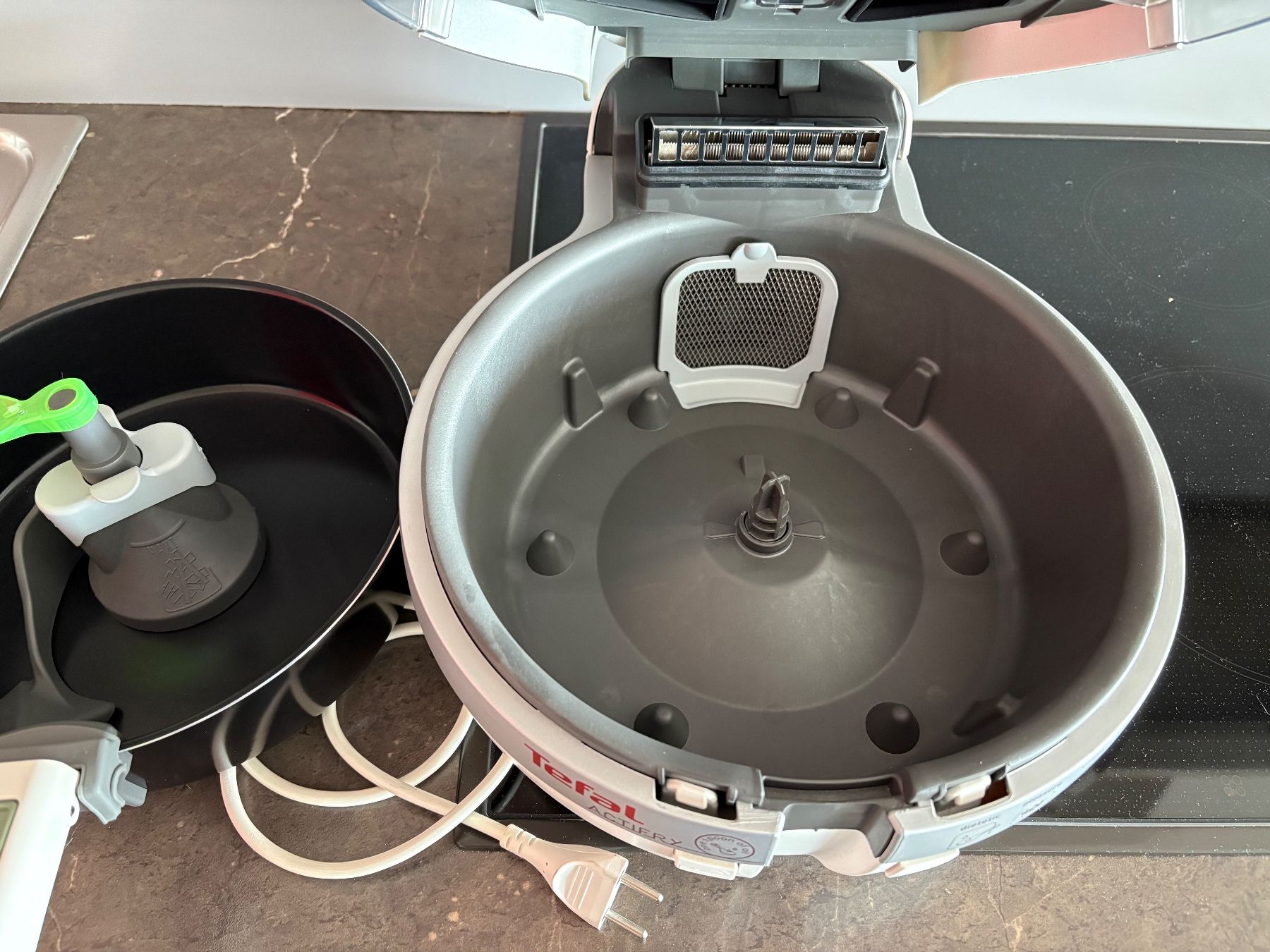 Tefal Elettrodomestici da cucina: Tefal Actifry Fritteuse Ohne öl – Nuovo (secondo la descrizione) da Hauterive NE venduto da eriamch 3