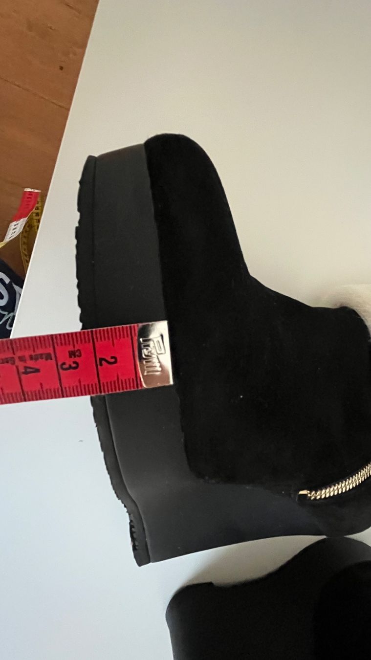 Damenschuhe: Süße Stiefel Gr.35-36 – Gebraucht aus Stäfa von Exclusive0 6
