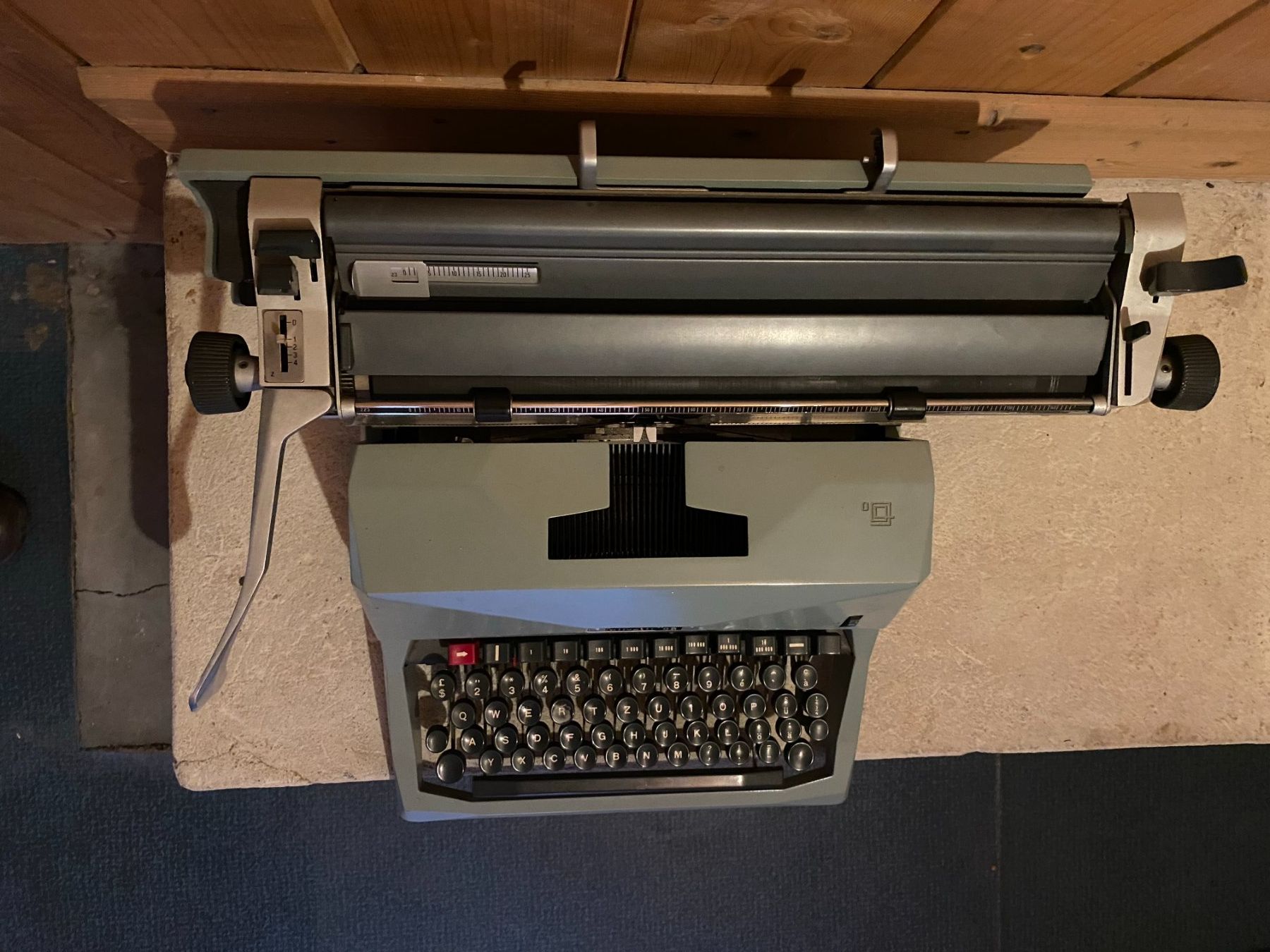 Olivetti Machines à écrire: Schreibmaschine Olivetti 82 – D'occasion à Kriessern par schwedenstahl_fan 2