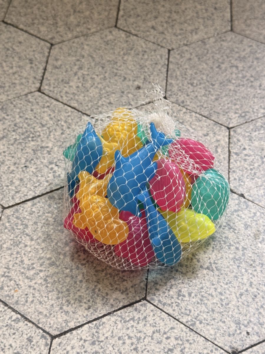 Tutte le decorazioni: Eiswürfel aus Kunststoff (Meerestiere) – Usato da Zürich venduto da nakasch 1